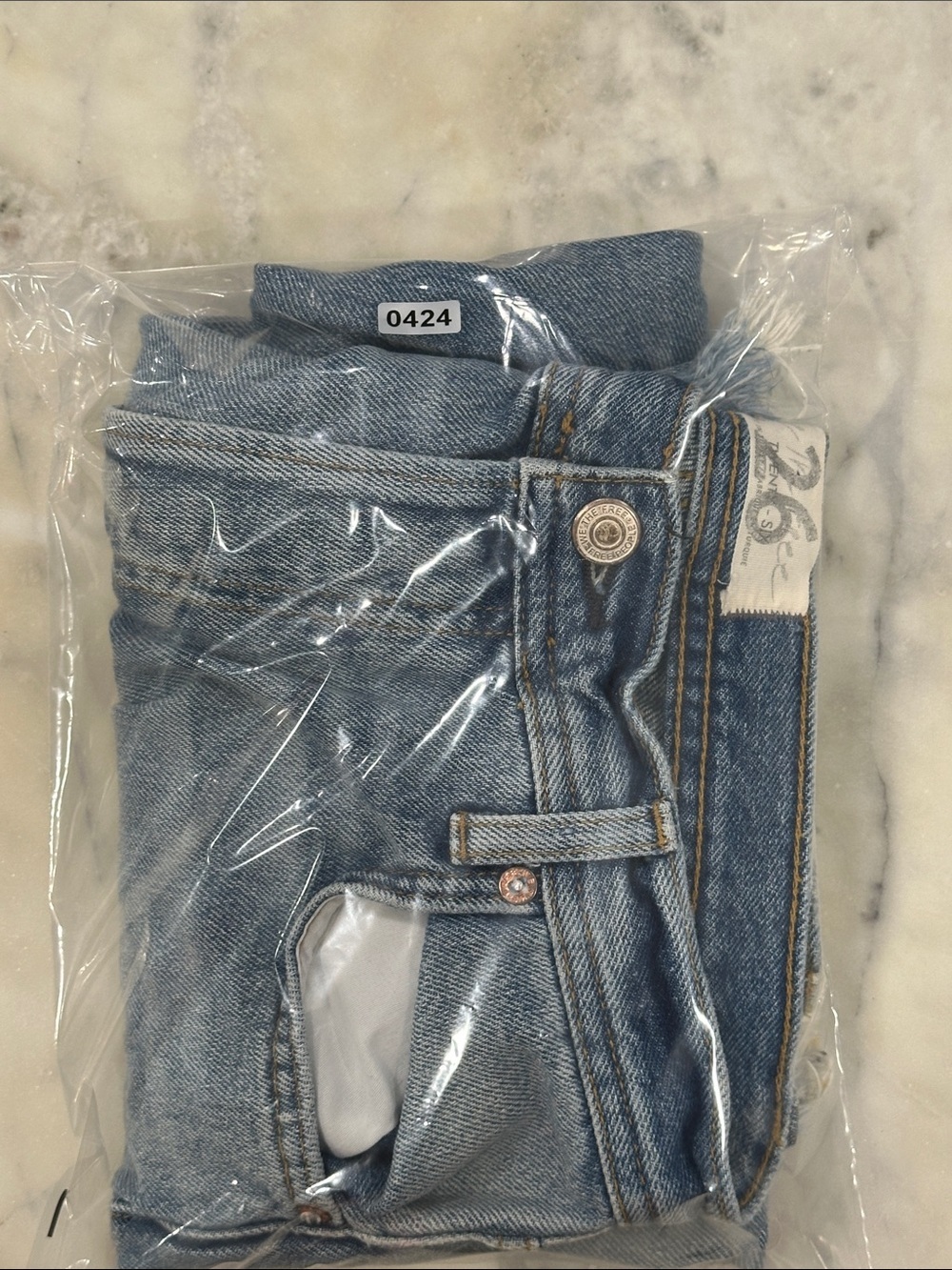 We The Free Maggie Straight Jean Light Stone
Free People Sz 26 Distressed - Picture 16 of 16